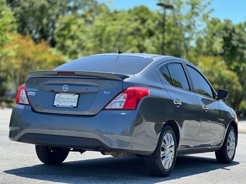Used 2019 Nissan Versa SV FWD image 5
