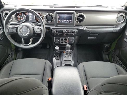 Used 2022 Jeep Gladiator Willys image 12