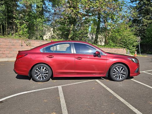 Used 2019 Subaru Legacy 2.5i Premium AWD/4WD image 7