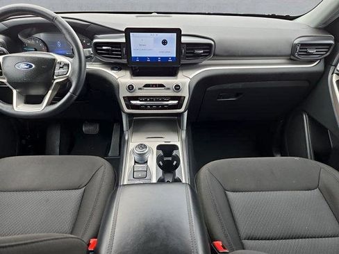Certified 2023 Ford Explorer XLT AWD/4WD image 9