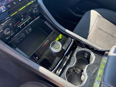 Used 2023 Jeep Grand Cherokee Laredo w/ Luxury Tech Group I image 25