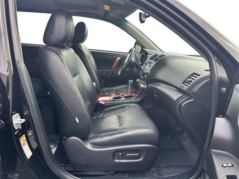 Used 2013 Toyota Highlander Limited image 17