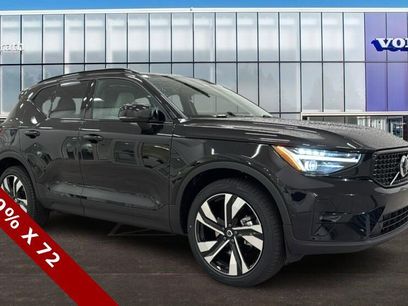 New 2026 Volvo XC40 B5 Ultra w/ Climate Package