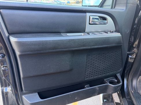 Used 2015 Ford Expedition EL XLT image 9