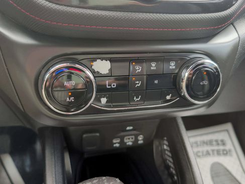 Used 2021 Chevrolet TrailBlazer RS w/ Technology Package FWD image 16