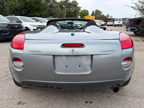 Used 2006 Pontiac Solstice Convertible w/ Power Package RWD image 6