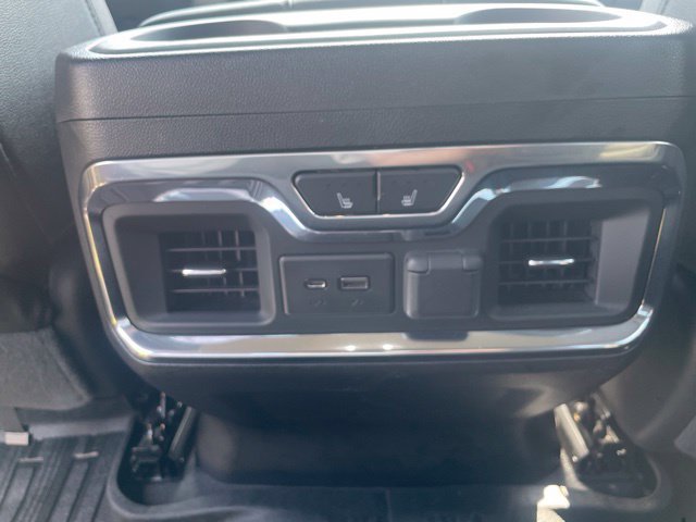 Used 2019 GMC Sierra 1500 SLT w/ SLT Premium Plus Package AWD/4WD image 30