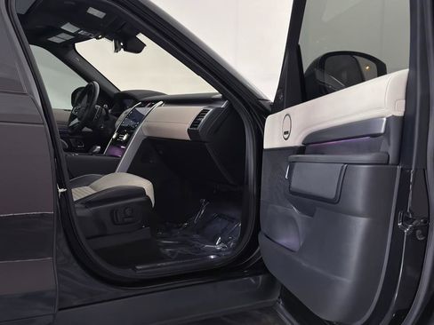 Used 2022 Land Rover Discovery HSE R-Dynamic image 26