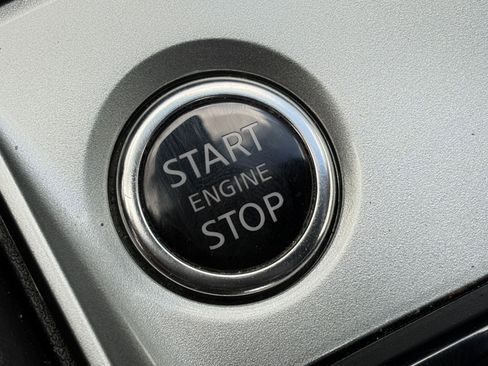 Used 2025 Nissan Altima 2.5 SV image 18