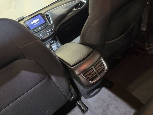 Used 2023 Chevrolet Malibu LT FWD image 21