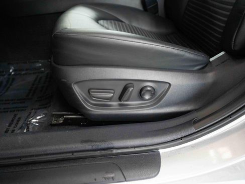 Used 2024 Toyota Camry SE FWD image 12