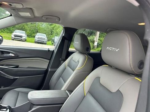 Used 2024 Chevrolet Trax ACTIV w/ Driver Confidence Package image 12