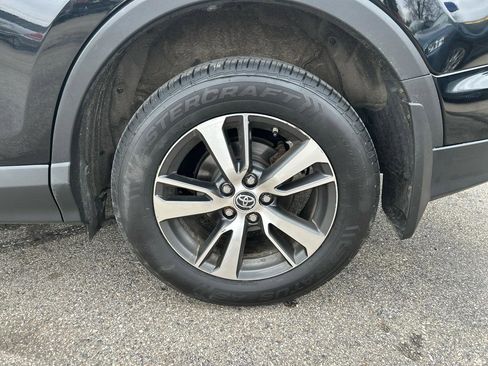 Used 2018 Toyota RAV4 XLE image 32