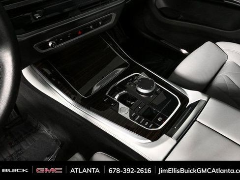 Used 2024 BMW X5 xDrive40i w/ Premium Package image 17