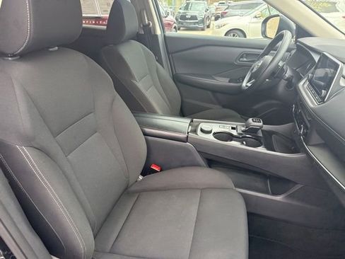 Used 2024 Nissan Rogue S AWD/4WD image 14