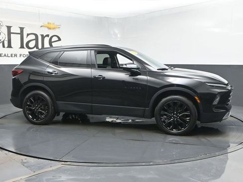 Used 2024 Chevrolet Blazer LT w/ LPO, Black Grille Bar Package FWD image 1
