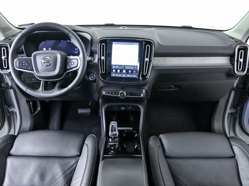Certified 2024 Volvo XC40 B5 Plus w/ Protection Package Premier AWD/4WD image 18