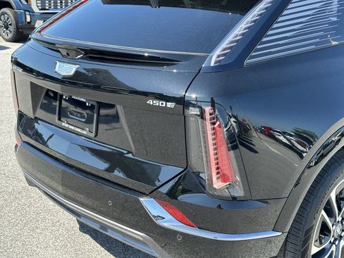 New 2026 Cadillac Optiq Sport 1 RWD image 9