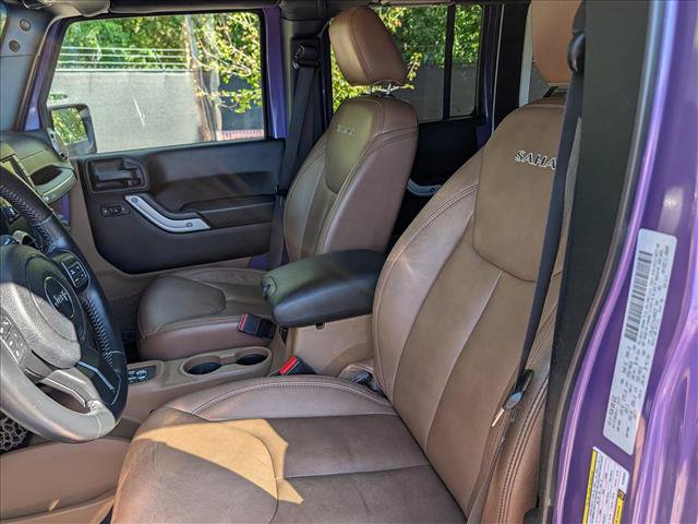 Used 2017 Jeep Wrangler Unlimited Sahara w/ Connectivity Group AWD/4WD image 26