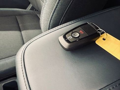 New 2025 Ford Maverick XLT w/ Equipment Group 301A image 32