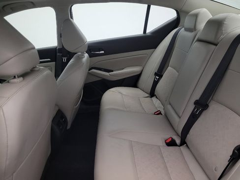 Used 2023 Nissan Altima 2.5 SL FWD image 18