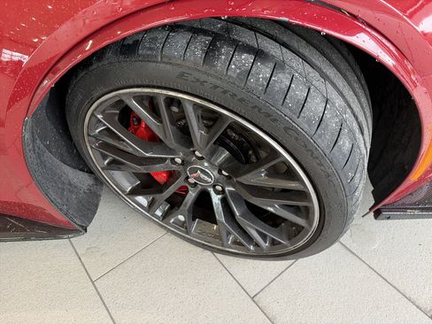 Used 2015 Chevrolet Corvette Z06 w/ 3LZ Preferred Equipment Group image 19