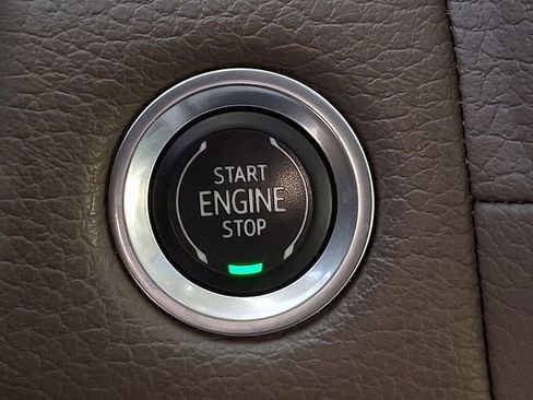 Used 2022 GMC Yukon XL Denali image 23