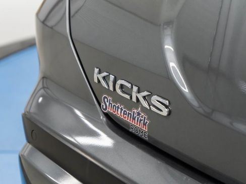 Used 2024 Nissan Kicks SV image 8
