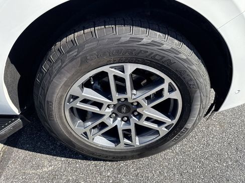 Used 2025 Ford Expedition Max Active image 12