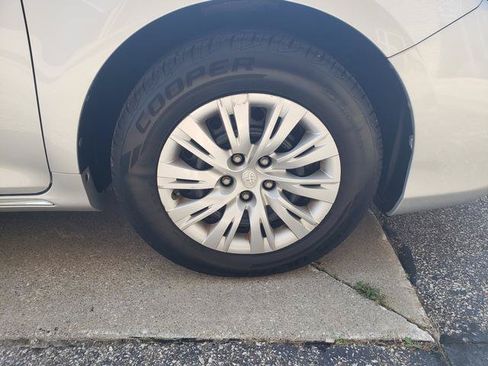 Used 2014 Toyota Camry LE FWD image 27