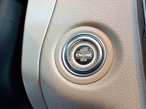 Certified 2022 Mercedes-Benz GLC 300 image 25