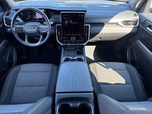 Used 2025 GMC Acadia Elevation FWD image 12