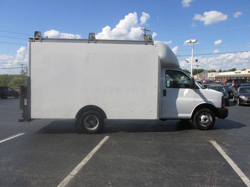 Used 2014 Chevrolet Express 3500 RWD image 5