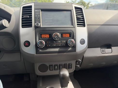 Used 2021 Nissan Frontier SV RWD image 18
