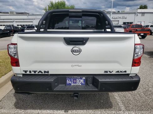 Certified 2024 Nissan Titan SV w/ SV Bronze Edition Package AWD/4WD image 14