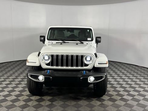 Used 2024 Jeep Wrangler Unlimited Sahara w/ Technology Group image 6