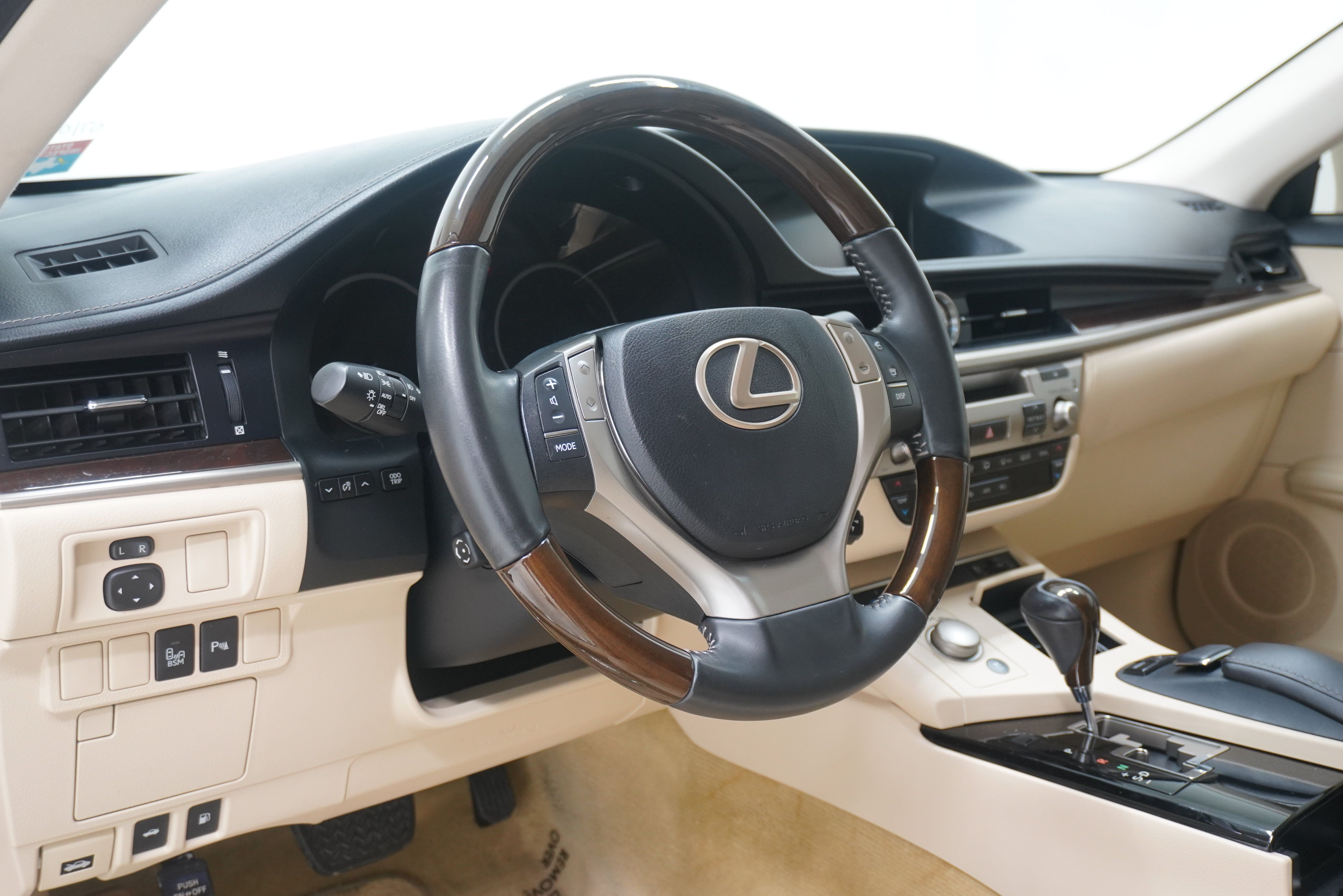 Used 2013 Lexus ES 350 w/ Luxury Pkg FWD image 10