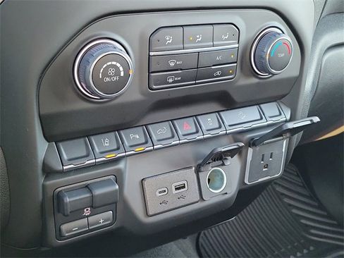 Certified 2024 Chevrolet Silverado 2500 Custom w/ Custom Value Package image 27