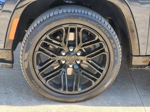 Used 2022 Jeep Wagoneer Series III image 17