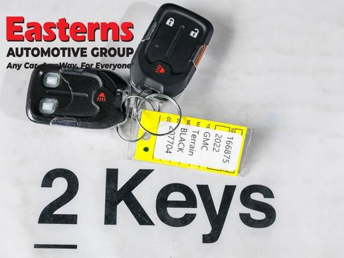 Used 2022 GMC Terrain SLE image 25