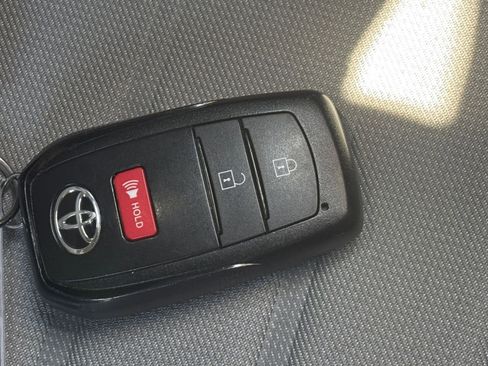 Used 2025 Toyota Tacoma TRD Off-Road AWD/4WD image 20