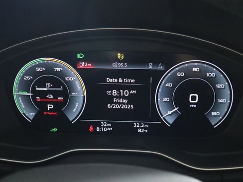 Used 2025 Audi Q5 e Premium Plus w/ Premium Plus Package image 33