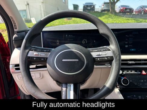 Used 2025 Hyundai Tucson SEL FWD image 12