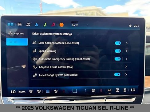 Used 2025 Volkswagen Tiguan SEL R-Line AWD/4WD image 26