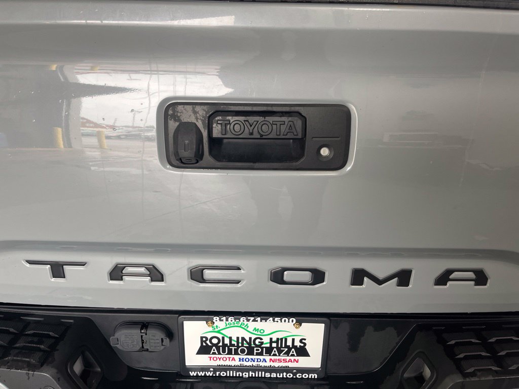 Used 2019 Toyota Tacoma Limited AWD/4WD image 45