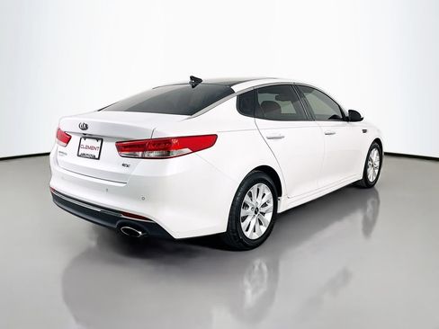 Used 2016 Kia Optima EX w/ Premium Package FWD image 7