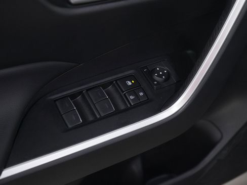 Used 2025 Toyota RAV4 XLE Premium image 19