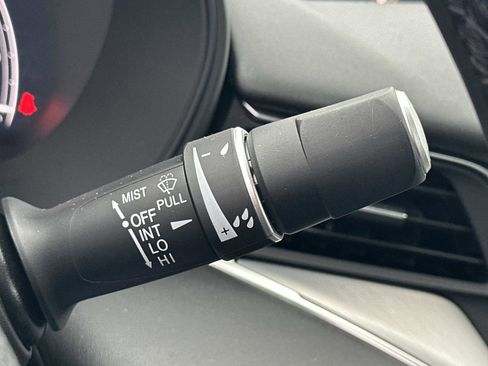 Certified 2025 Acura TLX w/ Technology Package image 29