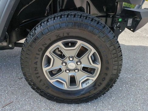 Used 2018 Jeep Wrangler Sport image 11