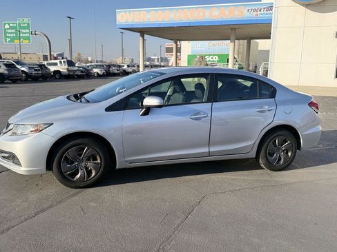 Used 2014 Honda Civic LX image 2